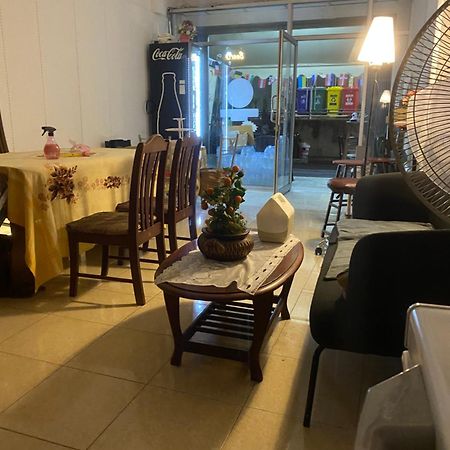 Sleep Break Hostel Sathon Бангкок Экстерьер фото