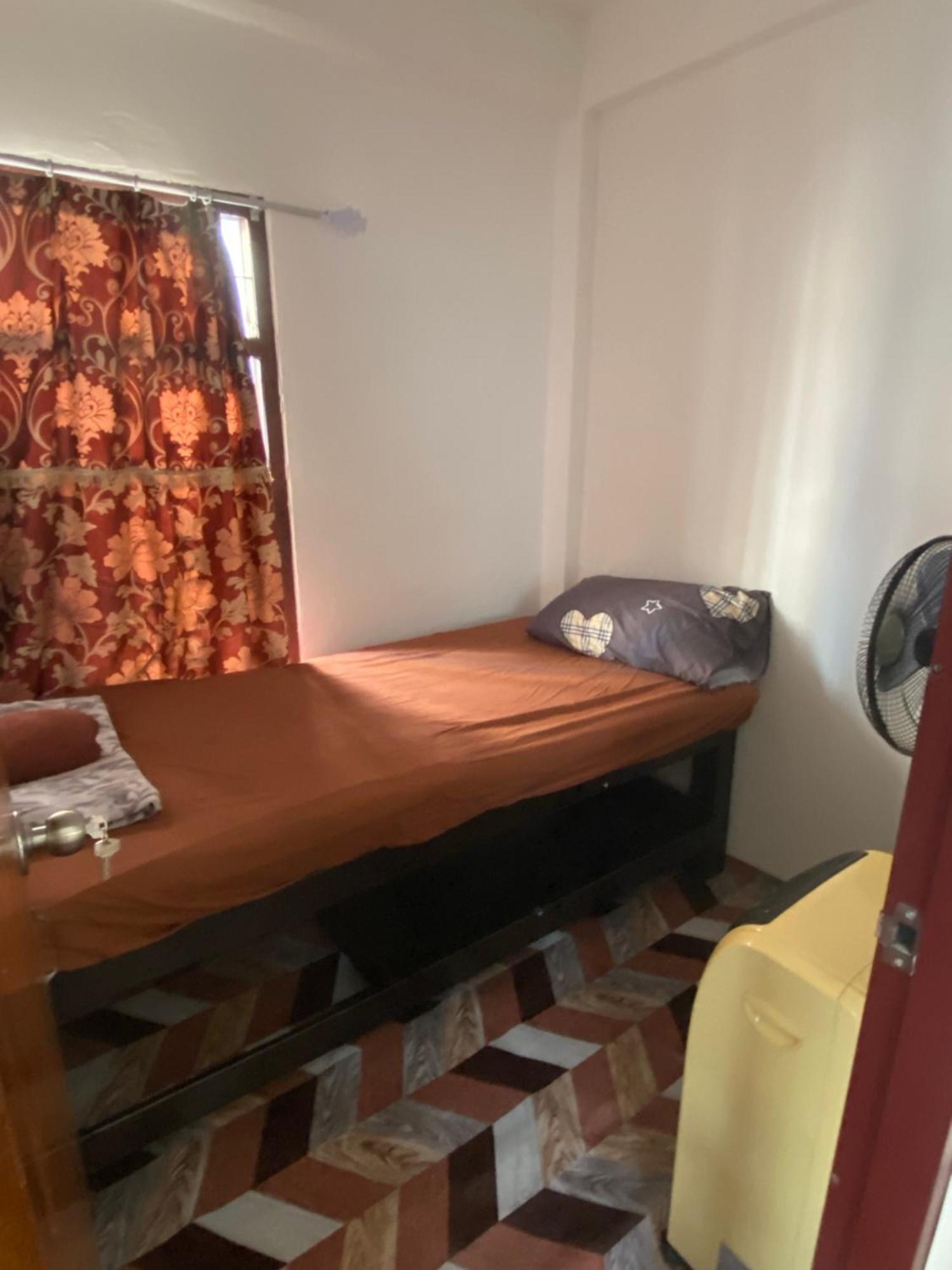 Sleep Break Hostel Sathon Бангкок Экстерьер фото