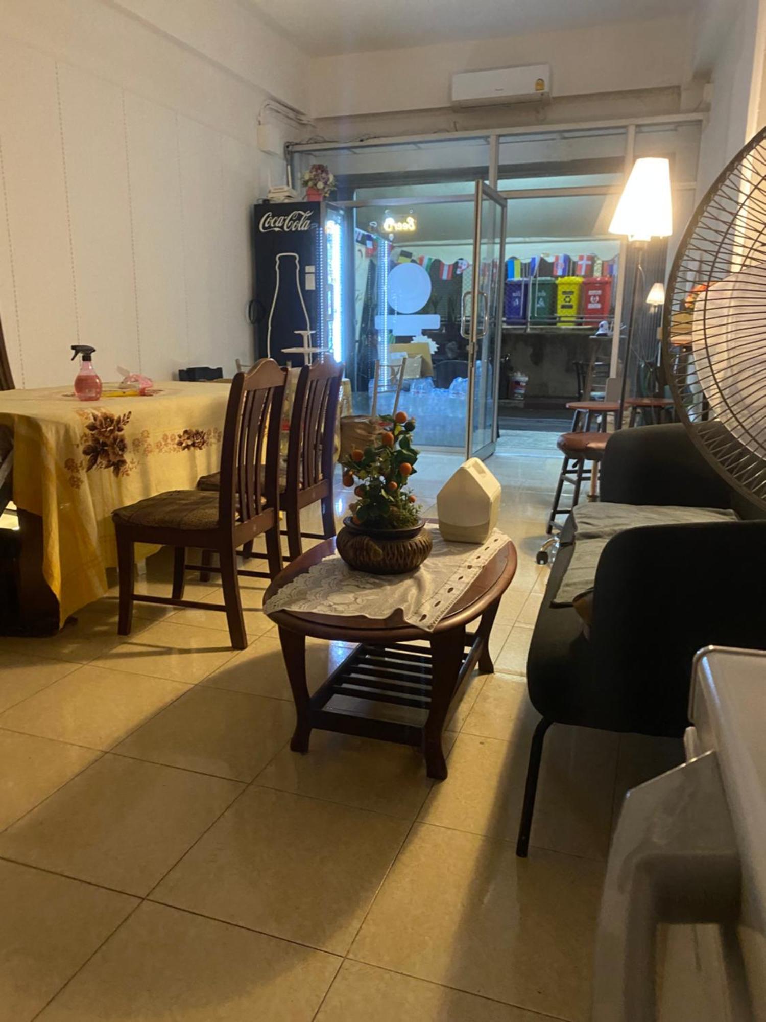 Sleep Break Hostel Sathon Бангкок Экстерьер фото